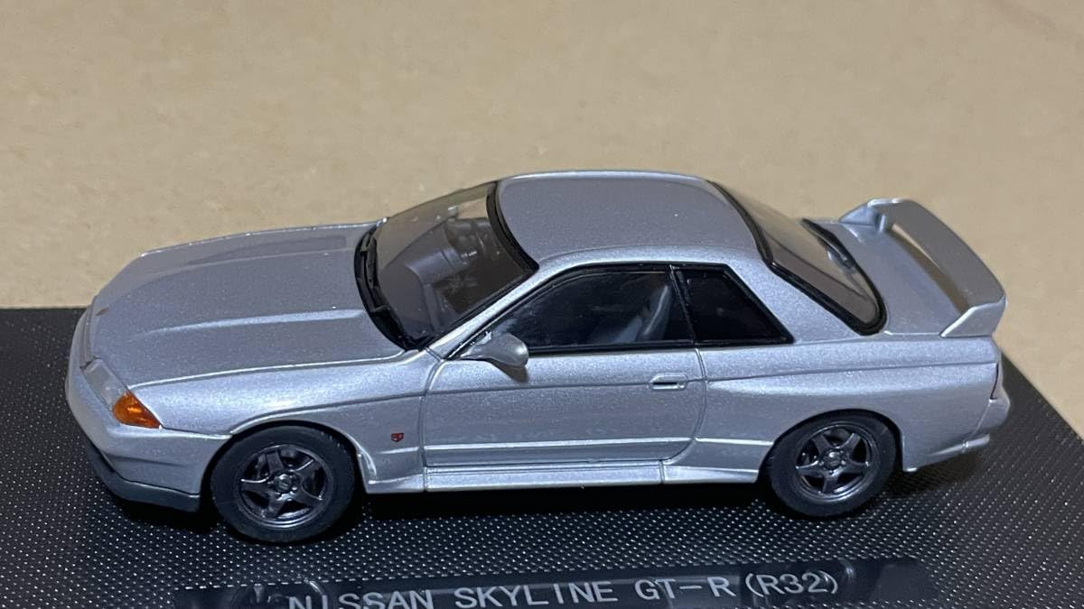 Amazon | エブロ 1/43 SKYLINE GT-R R32 SILVER #43761 EBBRO
